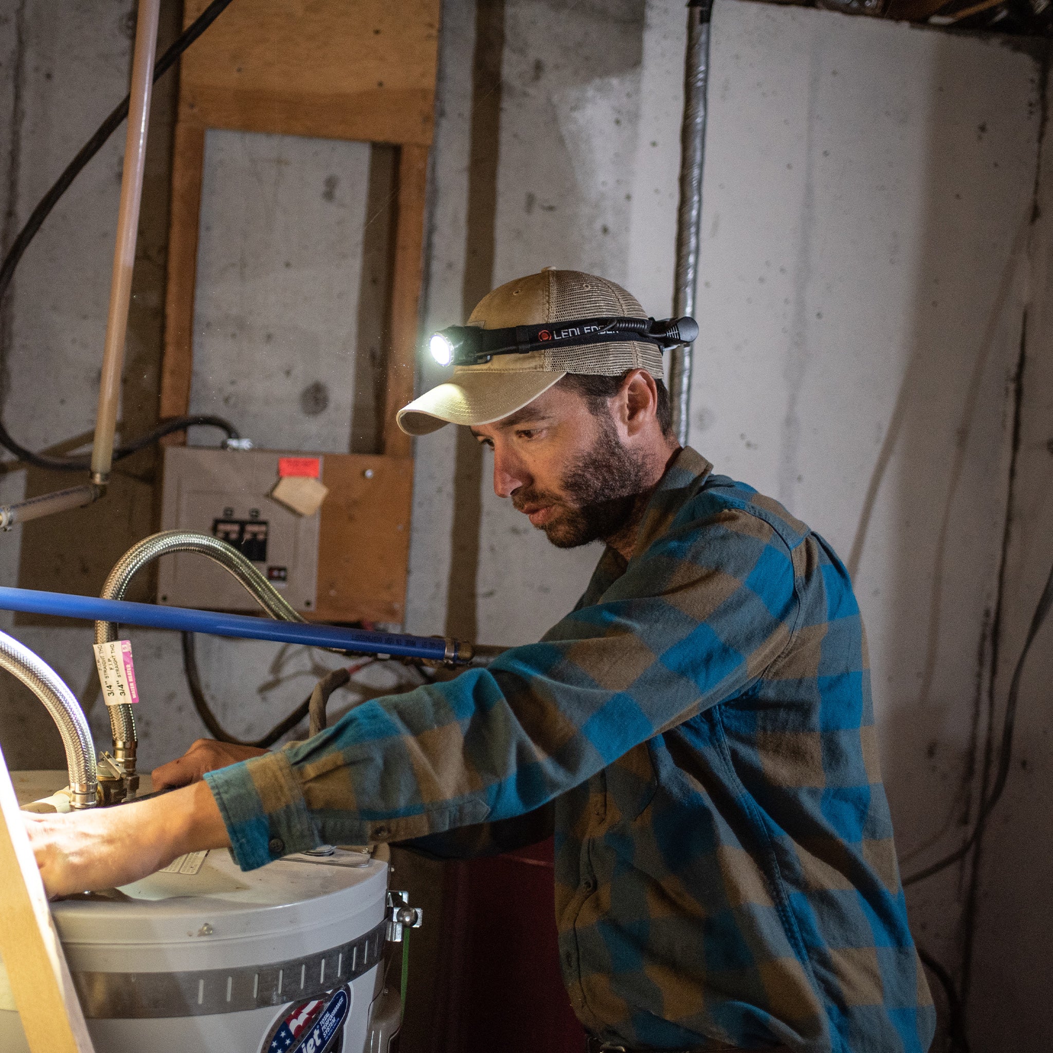 H8R Headlamp - Image 3