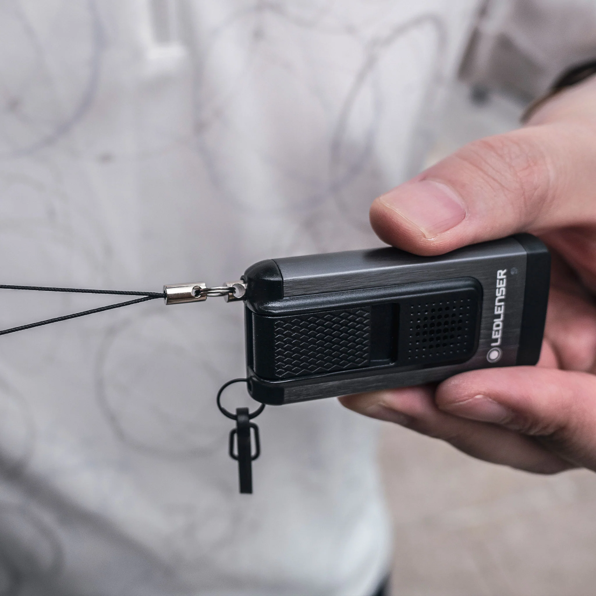 K6R Safety Keychain Light - Image 8