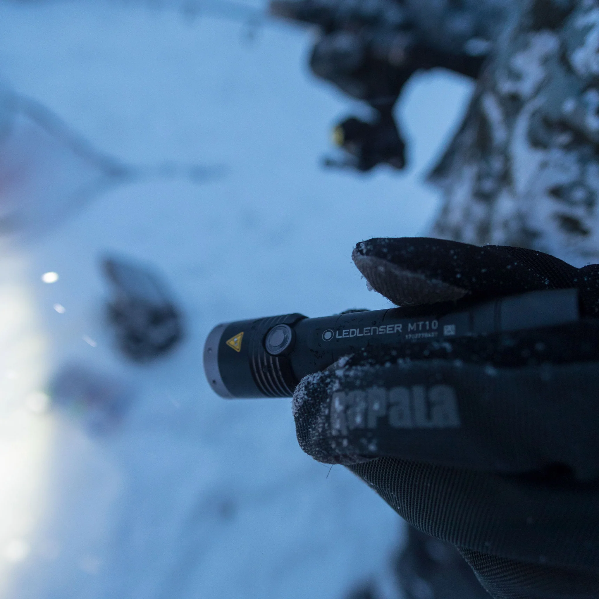 MT10 Flashlight - Image 8