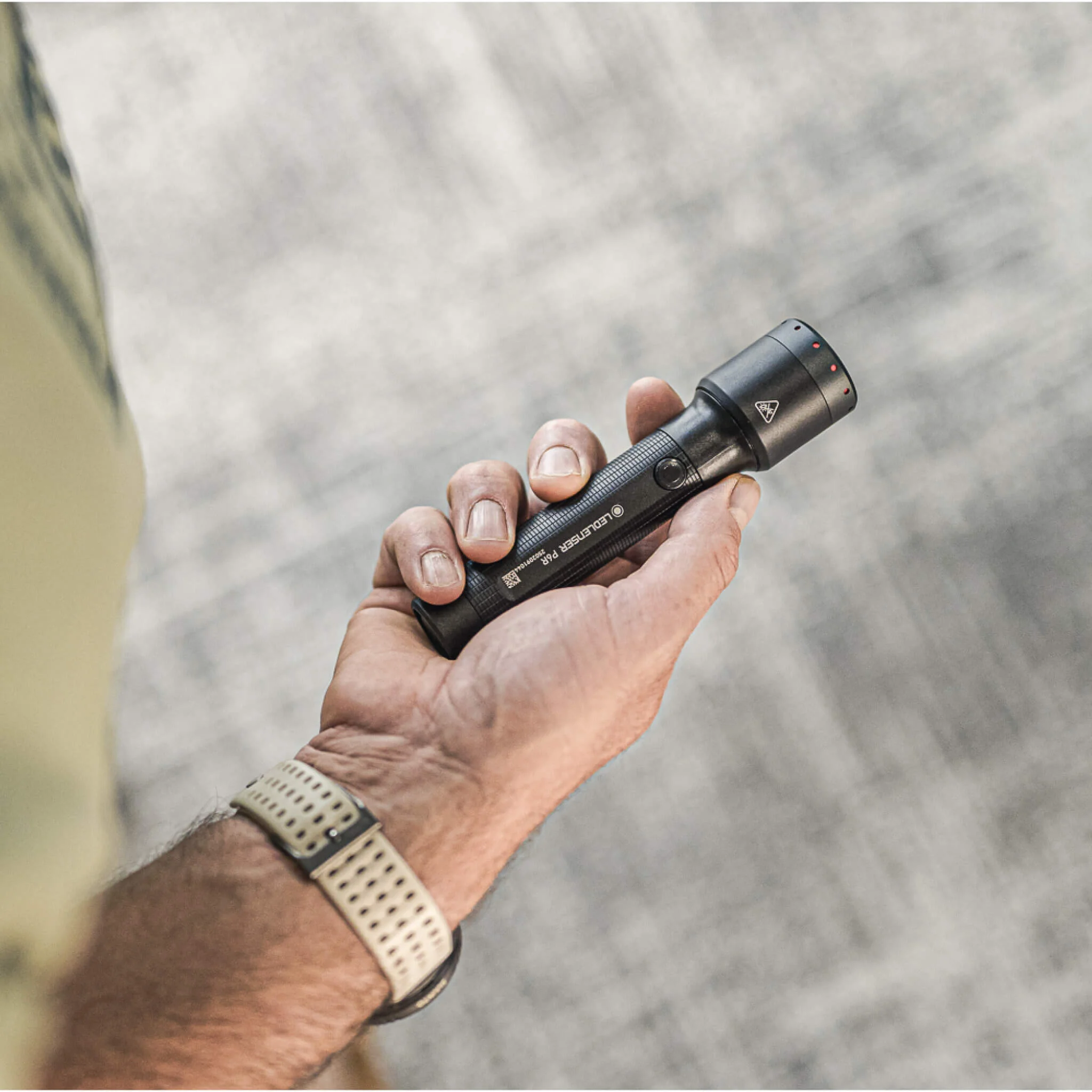 P6R Flashlight - Image 9