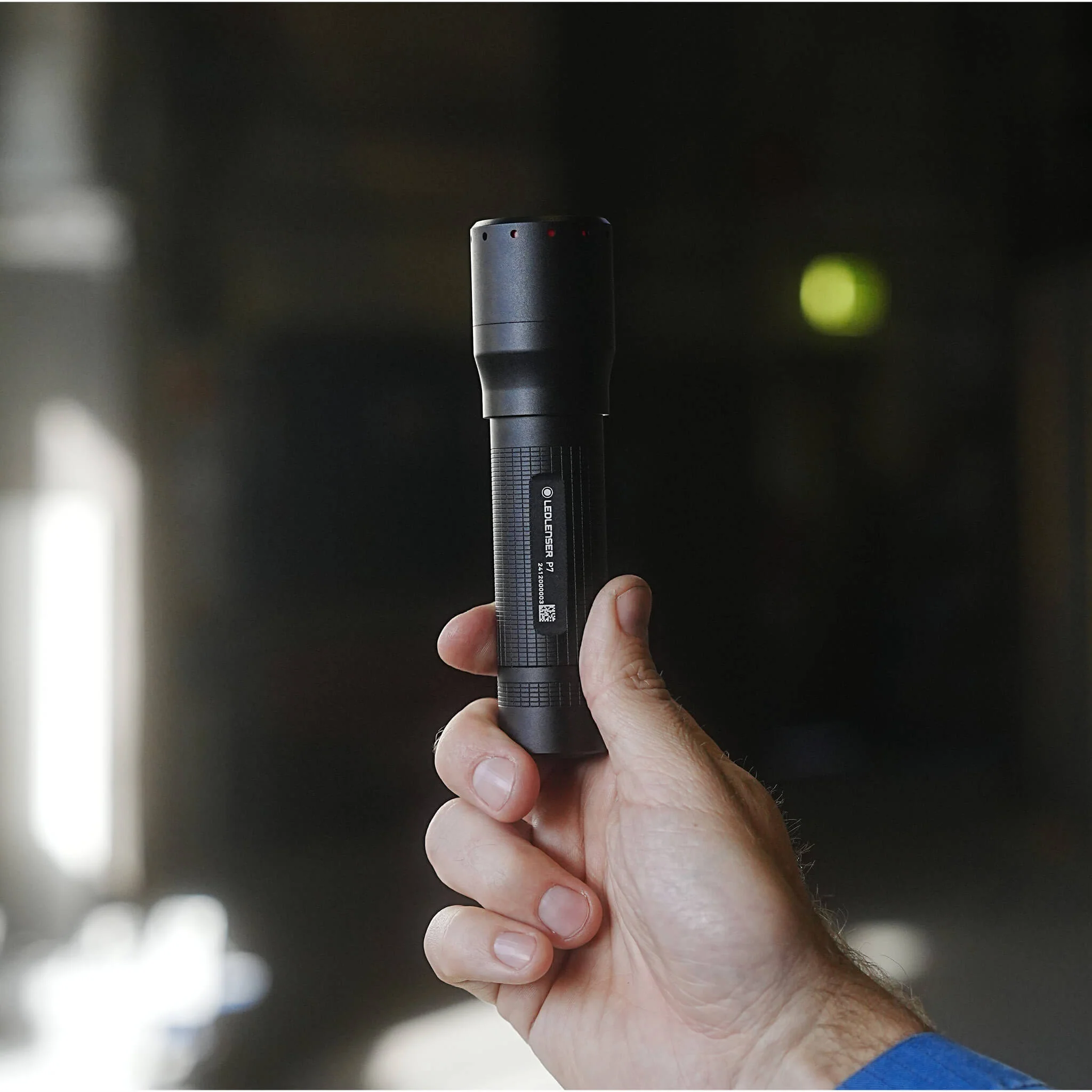 P7 Flashlight - Image 7