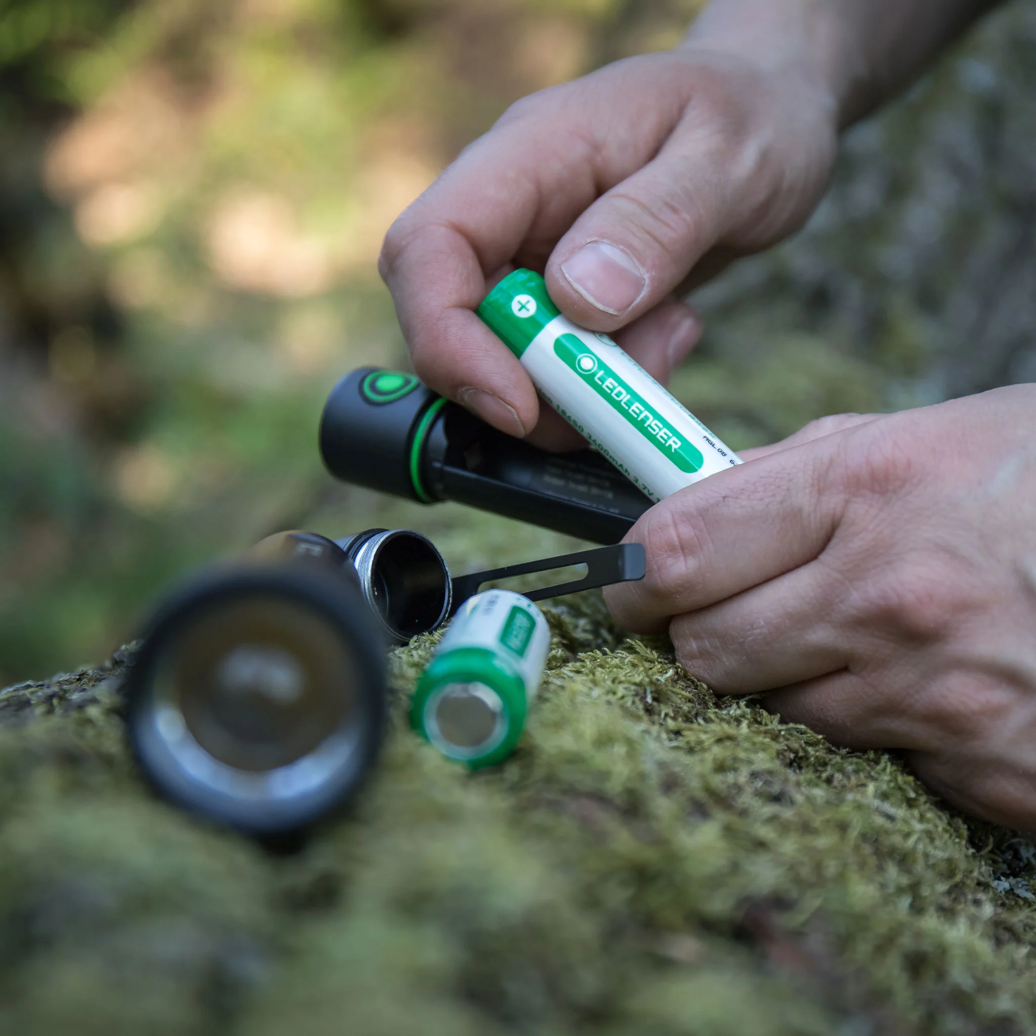 P7R Flashlight and Flex3 Powerbank - Image 6