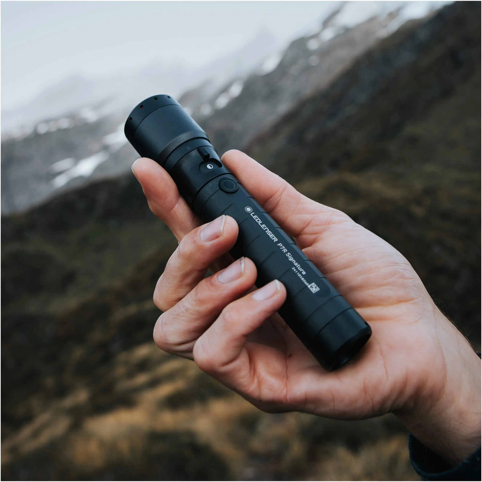 P7R Signature Flashlight - Image 8