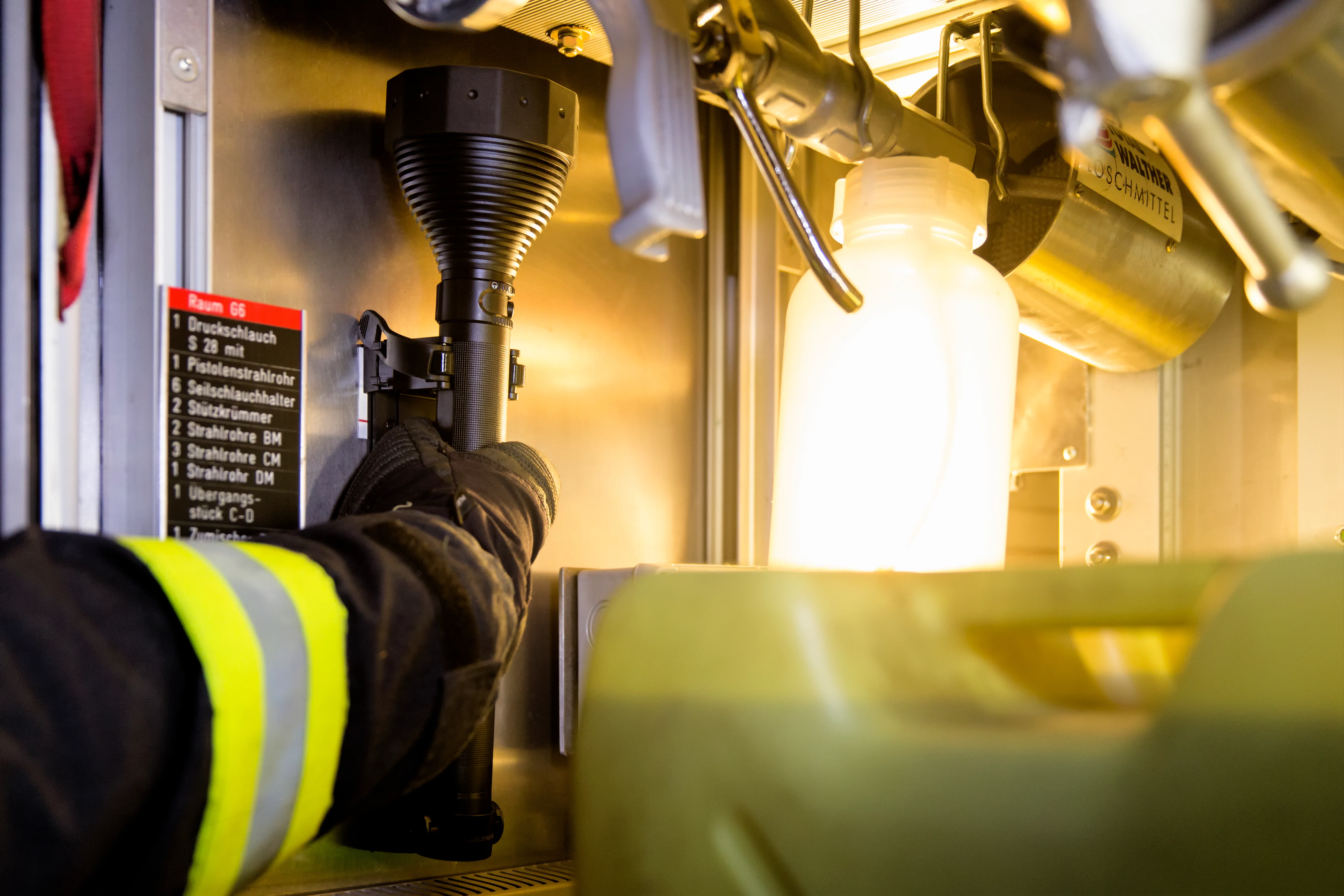 X21R Flashlight - Image 6